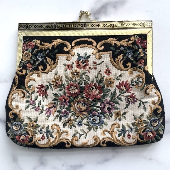 Vintage Handbags - Vintage Tapestry Needlepoint Floral Clutch Handbag